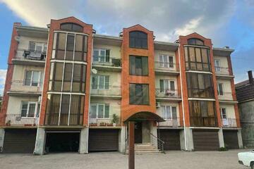 2-к квартира, 68 м², 3/3 эт.