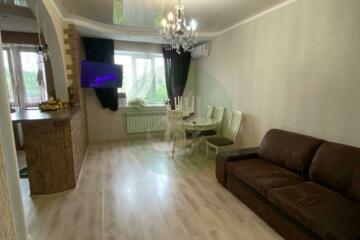 2-к квартира, 60 м², 5/5 эт.