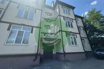 2-к квартира, 64 м², 1/3 эт.