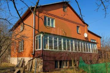 Дом, 350 м², 3 эт.